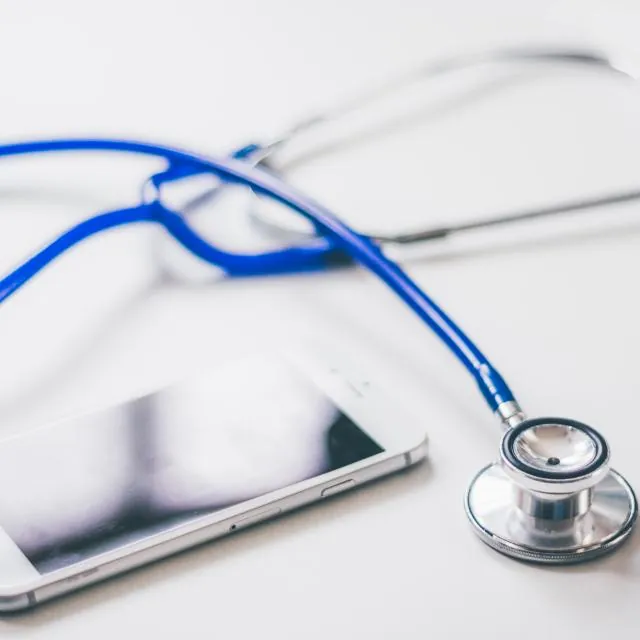 Stetoscopio e smartphone: la telemedicina
